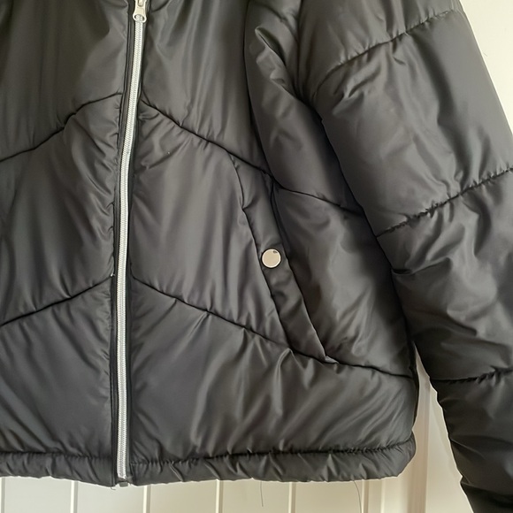 Puffer Jacket - Picture 3 of 9